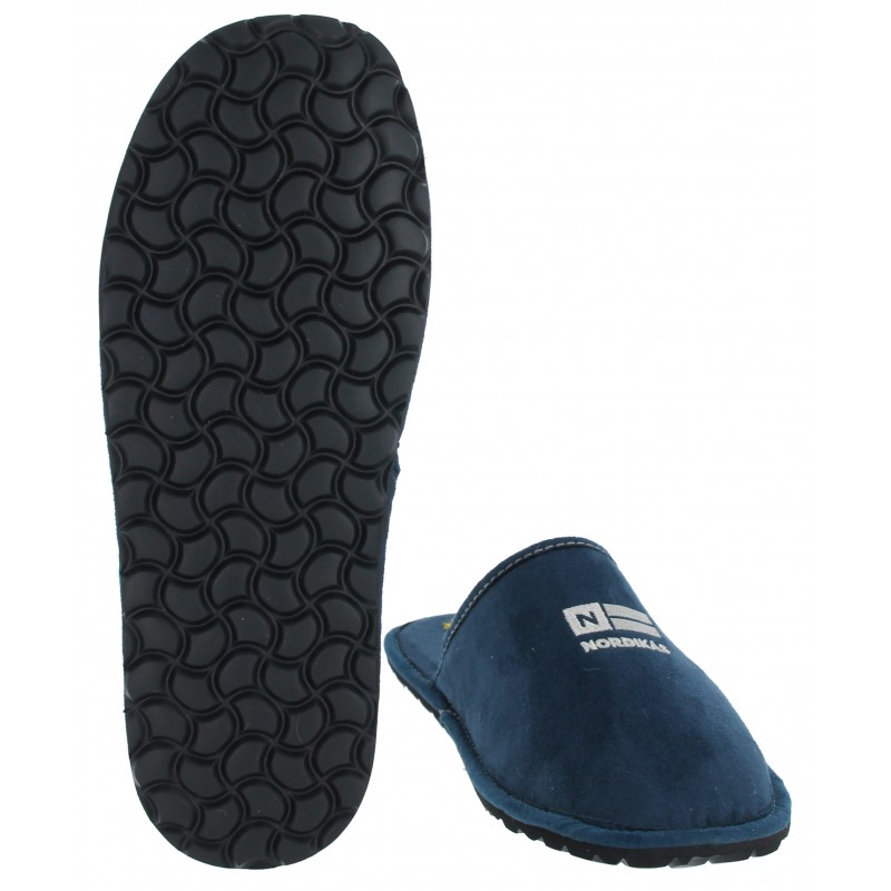 Mens travel slippers deals with case